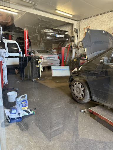 GARAGE Martinez Epaviste, dépannage & Location benne / mini pelle. EPAVISTE BEZIERS ENLEVEMENT D EPAVES 7/7J GRATUIT