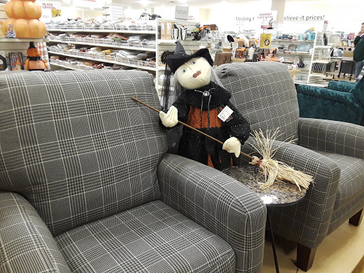 Department Store «T.J. Maxx & HomeGoods», reviews and photos, 105 Middlesex Ave, Somerville, MA 02145, USA