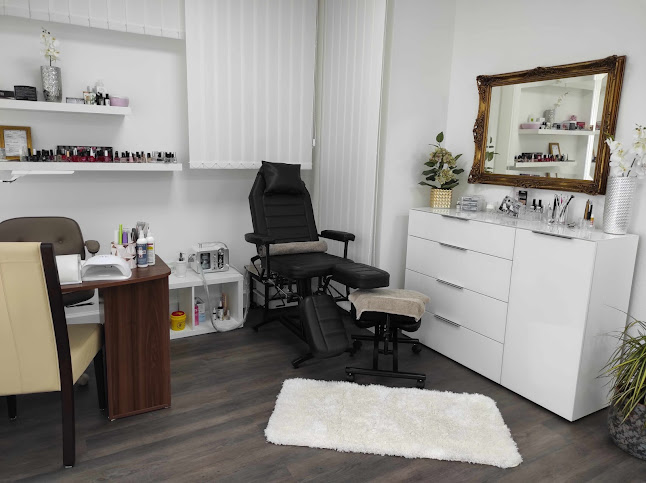 Értékelések erről a helyről: Makeup Tattoo Studio / Sminktetoválás / Makeup Artist / Manikűr Pedikűr, Gödöllő - Szépségszalon