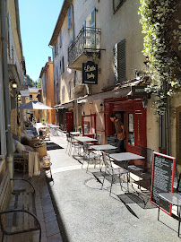 Atmosphère du Restaurant Café des Arcades à Valbonne - n°2