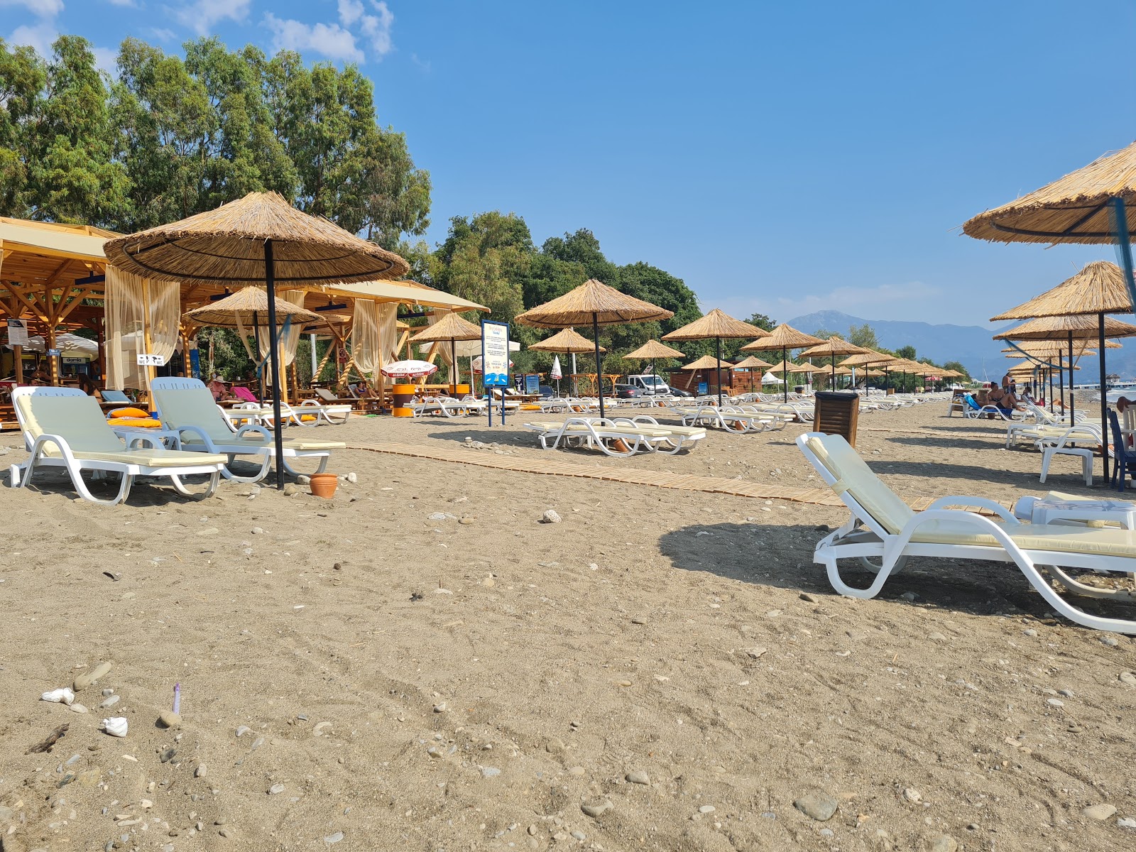 Yanıklar Plajı'in fotoğrafı düz ve uzun ile birlikte