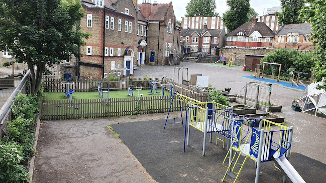 Reviews of Stamford Hill Primary School in London - School