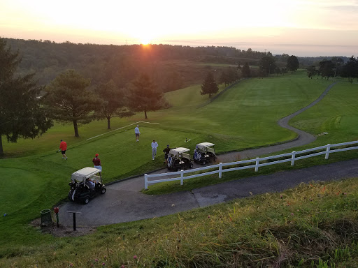 Golf Course «Fort Cherry Golf Club», reviews and photos, 80 Fort Cherry Rd, McDonald, PA 15057, USA