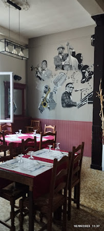 Atmosphère du Restaurant portugais O Cantinho do Lima à Ivry-sur-Seine - n°4