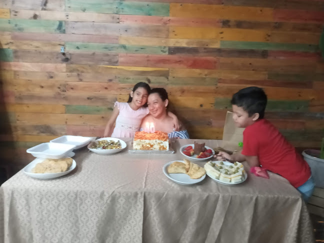 CH2G+Q38, C. Muñoz Dávila, Bahía de Caráquez