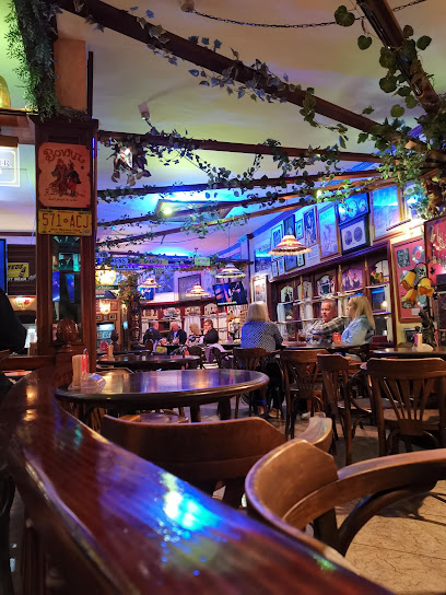 Dickens Bar - Av. del Mar, 28, 35508 Costa Teguise, Las Palmas, Spain