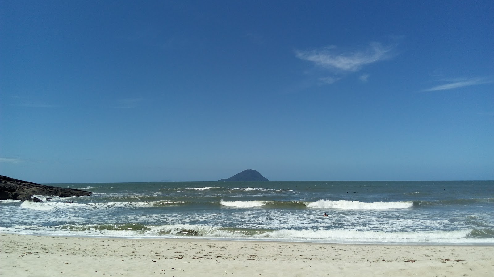 Photo de Plage de Jureia avec baie spacieuse