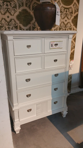 Shopping Mall «Drew 19 Shopping Center», reviews and photos, 21311 US Hwy 19 N, Clearwater, FL 33765, USA