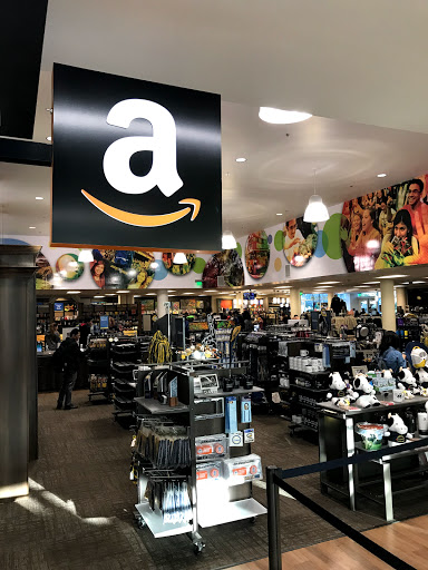 Book Store «UC Davis Stores», reviews and photos, 1 Shields Ave, Davis, CA 95616, USA