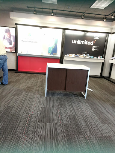Cell Phone Store «Verizon», reviews and photos, 7720 W Broad St, Richmond, VA 23294, USA