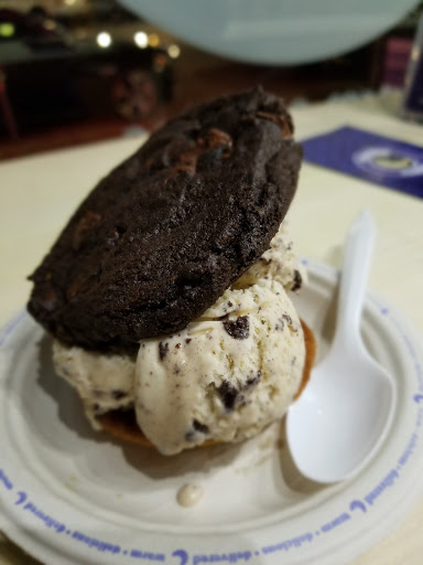 Cookie Shop «Insomnia Cookies», reviews and photos, 1919 11th Ave S, Birmingham, AL 35205, USA