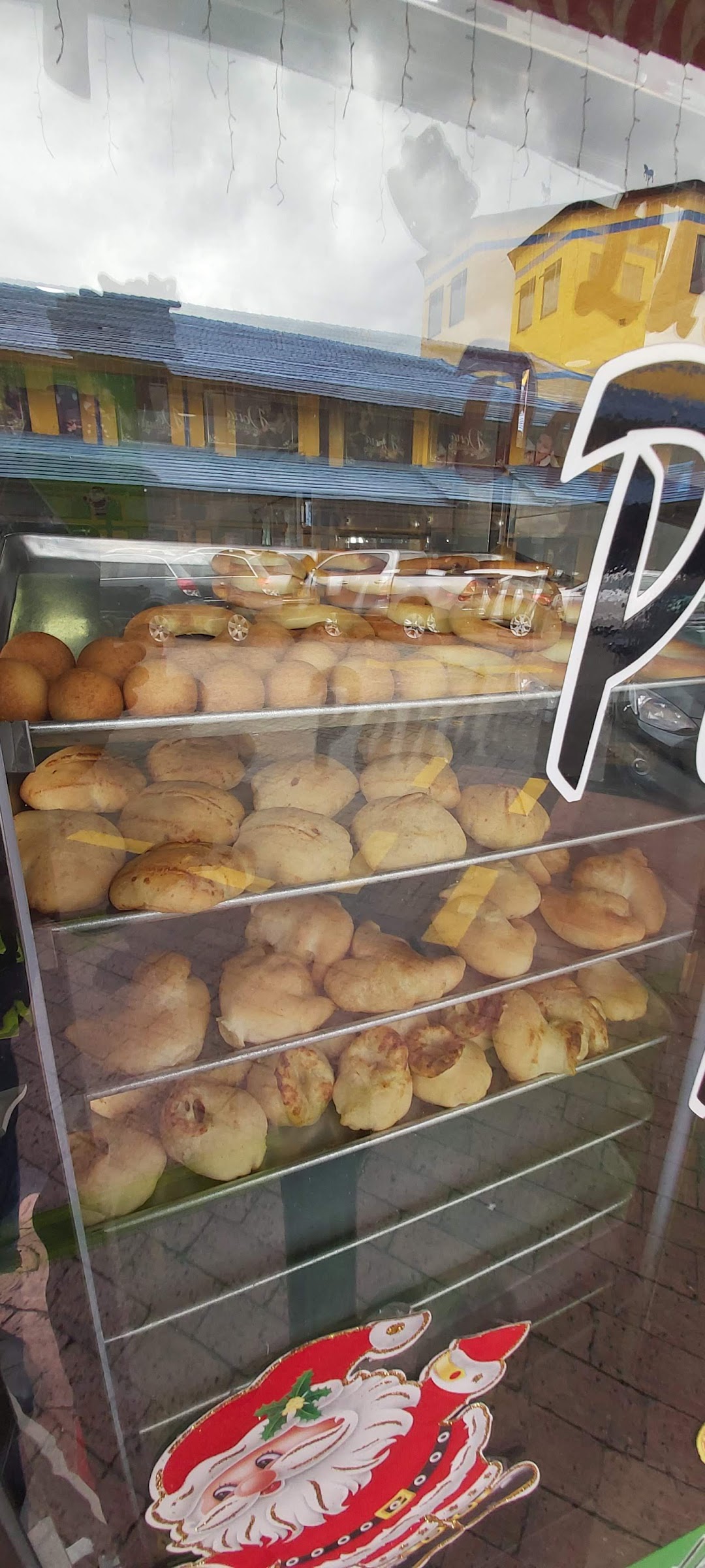 Panadería-Cigarrería Las Delicias