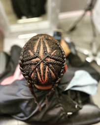 Mirror Mirror Salon - Photo 4 - Car repair in Scranton, PA, Scranton