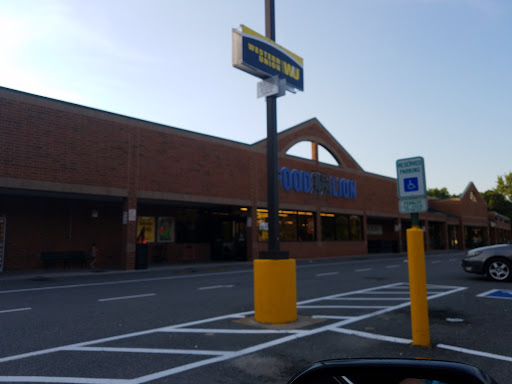 Grocery Store «Food Lion», reviews and photos, 15432 Rogers Clark Blvd, Bowling Green, VA 22427, USA