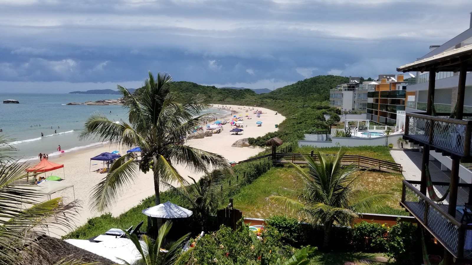 Valokuva Praia Quatro Ilhasista. sisältäen pitkä lahti