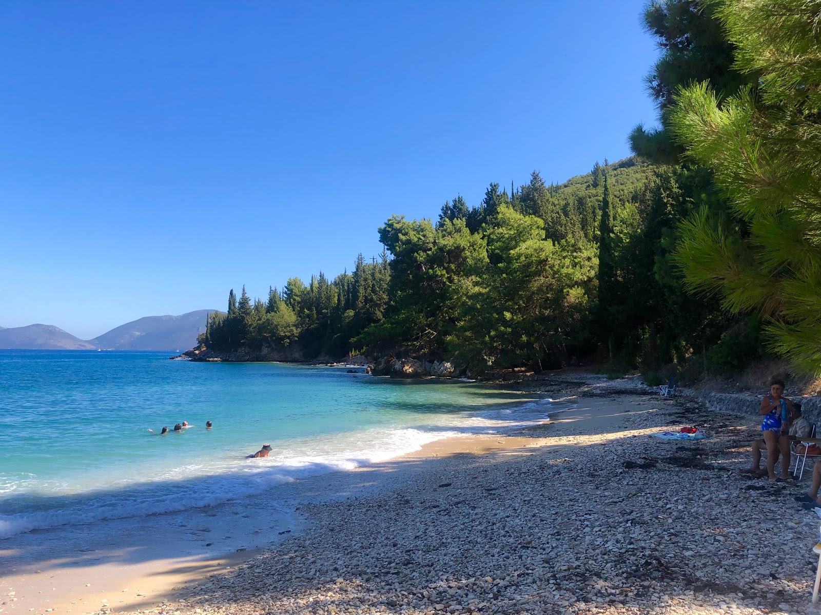 Photo de Loutro beach avec un rivage spacieux