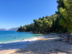 Photo de Loutro beach avec un rivage spacieux