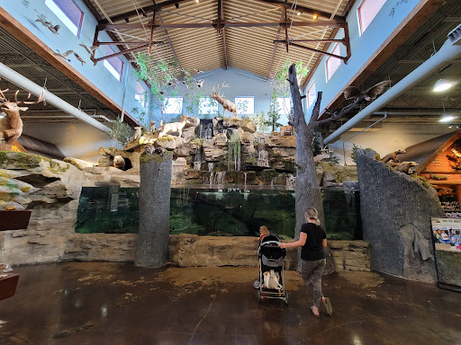 Shopping Mall «Great Lakes Crossing Outlets», reviews and photos, 4000 Baldwin Rd, Auburn Hills, MI 48326, USA