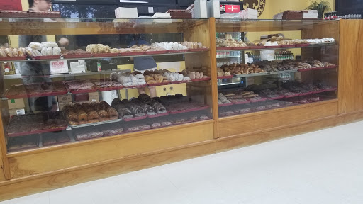 Donut Shop «Donut King», reviews and photos, 1660 Girod St, Mandeville, LA 70448, USA