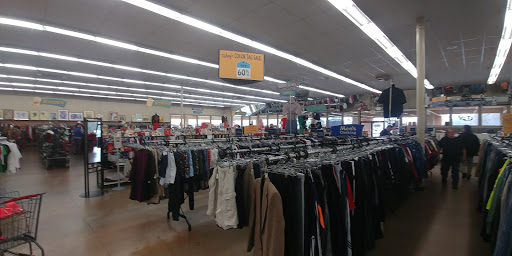 Thrift Store «Thrift Town», reviews and photos, 6328 Fair Oaks Blvd, Carmichael, CA 95608, USA