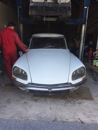 Citroen DS Restoration service