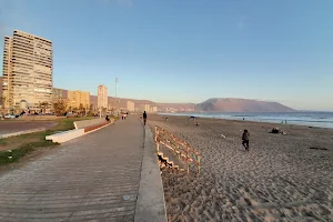 Juegos Públicos Playa Brava image