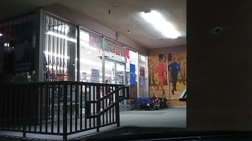 Sporting Goods Store «Big 5 Sporting Goods», reviews and photos, 3214 Ming Ave, Bakersfield, CA 93304, USA