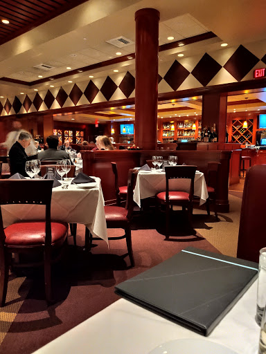 Shopping Mall «Lincolnshire Commons», reviews and photos, 900 Milwaukee Ave, Lincolnshire, IL 60069, USA