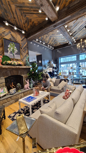 Shopping Mall «Eagle Village Shops», reviews and photos, 503 W Lancaster Ave, Wayne, PA 19087, USA