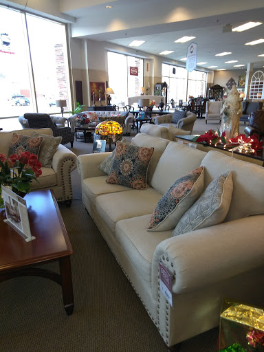 Furniture Store «Raymour & Flanigan Furniture and Mattress Store», reviews and photos, 538 Boston Post Rd, Orange, CT 06477, USA