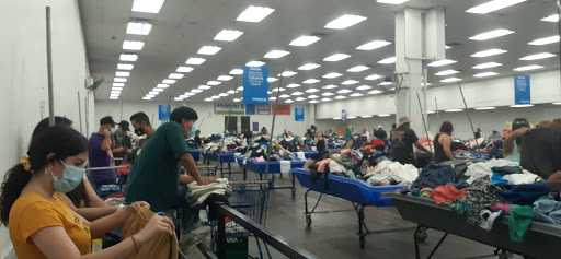 Thrift Store «Goodwill Clearance Outlet, Donation Center & Career Center», reviews and photos, 515 N 51st Ave, Phoenix, AZ 85043, USA