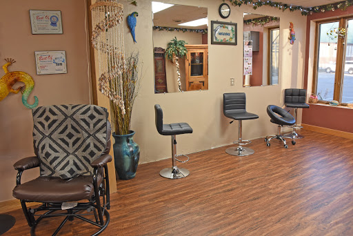Hair Salon «Island Tropics Hair Design & Spa», reviews and photos, 126 E Division St, Shawano, WI 54166, USA