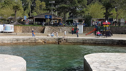 Φωτογραφία του Jedro beach - δημοφιλές μέρος μεταξύ λάτρεις της χαλάρωσης