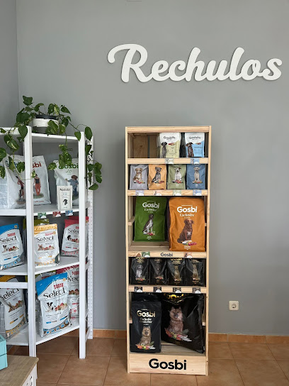 Rechulos. Peluquería canina y tienda especializada - Servicios para mascota en Madrid