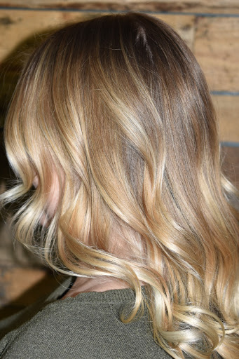 Hair Salon «Essenza Salon Spa Studio», reviews and photos, 315 E Main St, Vacaville, CA 95688, USA