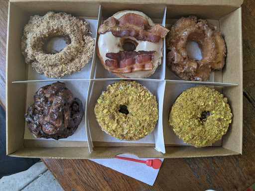 Donut Shop «Do-Rite Donuts & Coffee», reviews and photos, 50 W Randolph St, Chicago, IL 60601, USA