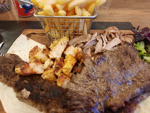 Photo n°84 de Marmarays Restaurant (nefis Kebab) à Saint-Priest ()