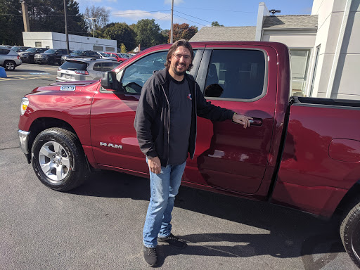 Car Dealer «Klaben Chrysler Jeep Dodge Inc.», reviews and photos, 1106 W Main St, Kent, OH 44240, USA