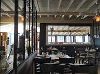 Atmosphère du Restaurant Le Bistrot Du Port à L'Aiguillon-la-Presqu'île - n°1