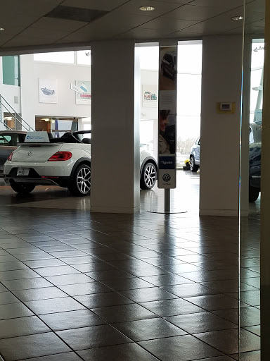 Volkswagen Dealer «Metro Volkswagen», reviews and photos, 2035 W Airport Fwy, Irving, TX 75062, USA