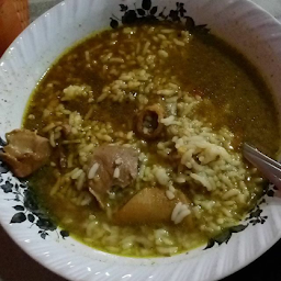 Soto Daging Pak Puguh ( Depan Hotel Insumo )