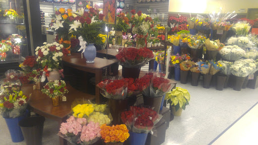 Grocery Store «Safeway», reviews and photos, 1421 Tara Hills Dr, Pinole, CA 94564, USA