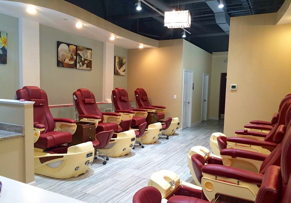 Victoria's Nails & Spa 55128