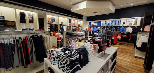 Clothing Store «Tommy Hilfiger», reviews and photos, 1001 N Arney Rd, Woodburn, OR 97071, USA