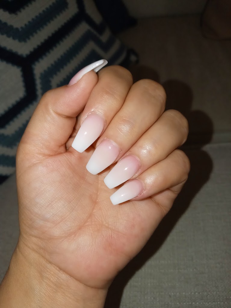 79 Nails 40223