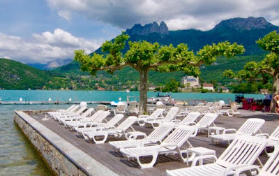 Aux Petites Pagaies - Location Appartement pieds dans l'eau - Lac d'Annecy - Baie Des Voiles à Duingt