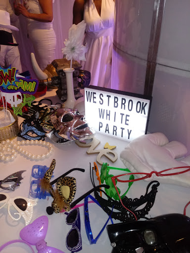 Public Golf Course «Chester Washington Golf Course», reviews and photos, 1818 Charlie Sifford Dr, Los Angeles, CA 90047, USA