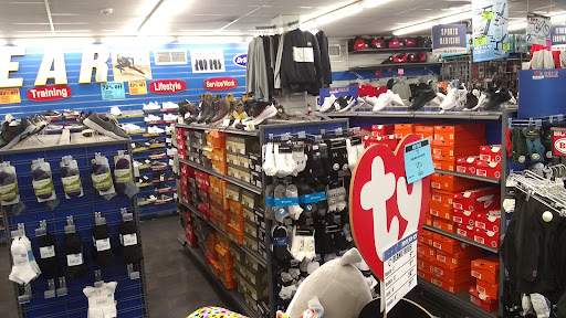 Sporting Goods Store «Big 5 Sporting Goods», reviews and photos, 4343 Sepulveda Blvd, Culver City, CA 90230, USA