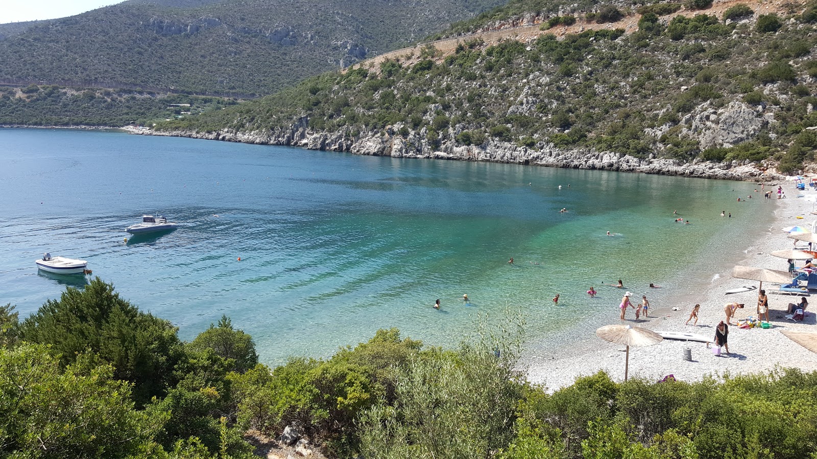 Fotografija Agios Dimitriou beach z lahki kamenček površino