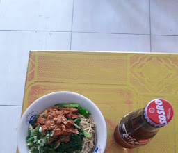 Mie Ayam Bakso Tunggal Rasa photo